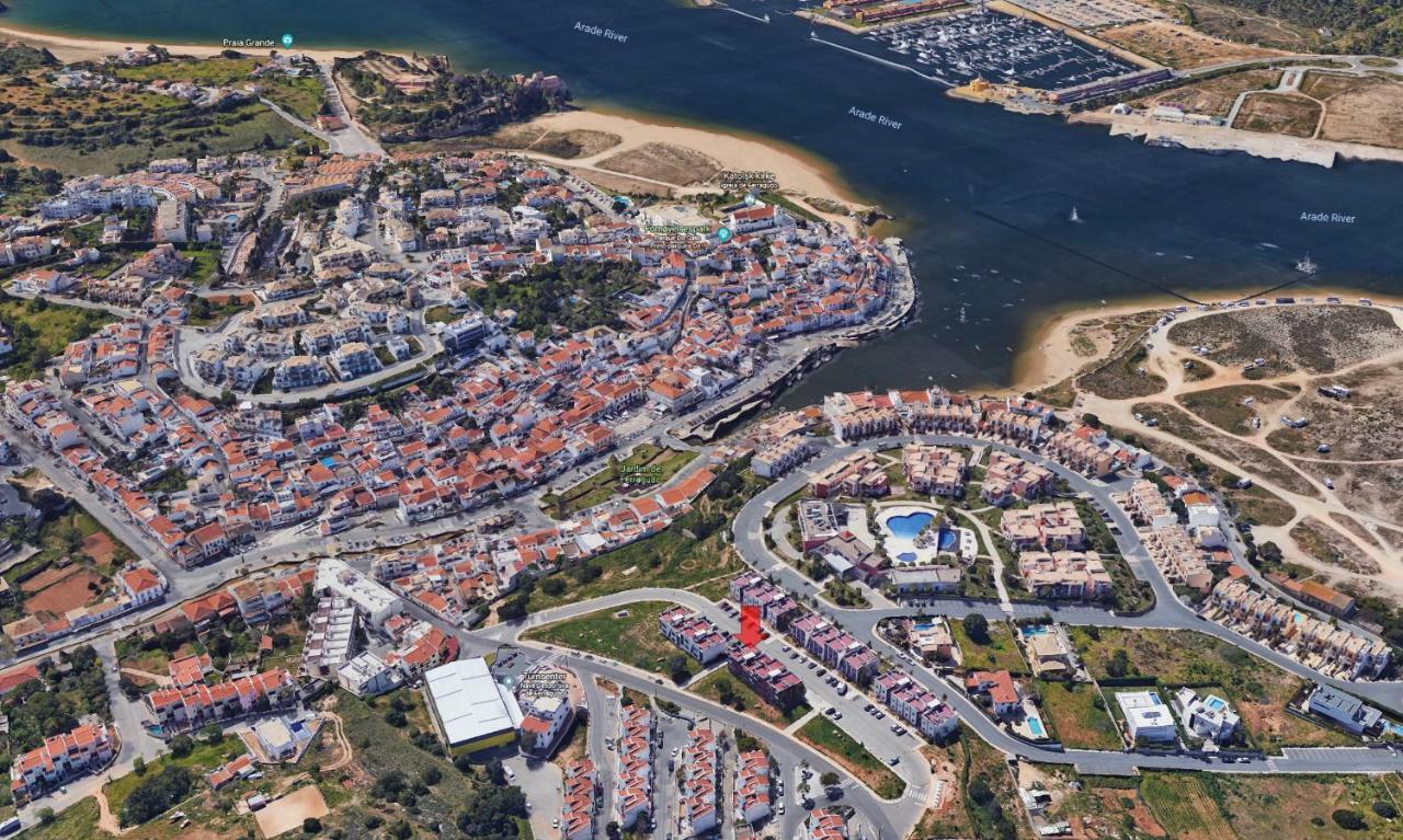 Apartment Alpha - 2 Bedrooms, Private Rooftop Patio With Hot Tub, Bbq And View Ferragudo  Exterior foto
